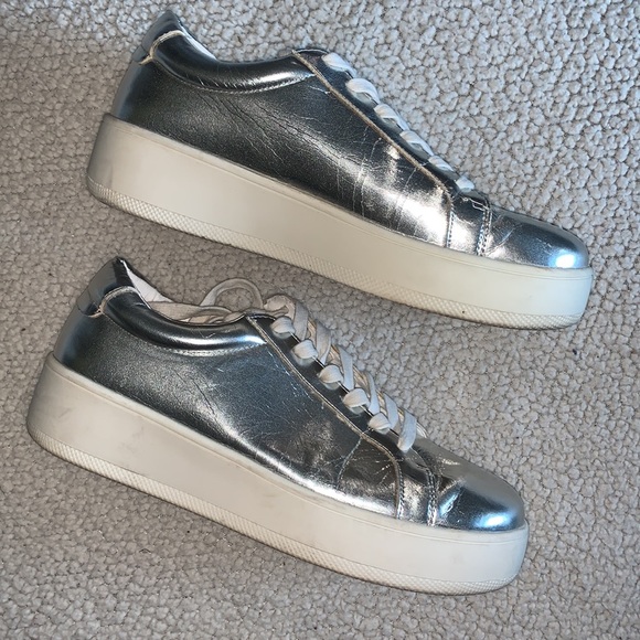STEVEN by Steve Madden Haris Silver Platform Sneakers — 9 (fits like an 8/8.5) - Picture 3 of 9